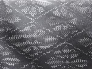 アンティーク　花模様織出し本場泥大島紬着物